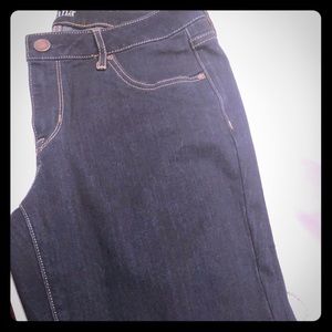 A.N.A. Skinny jeans NWOT